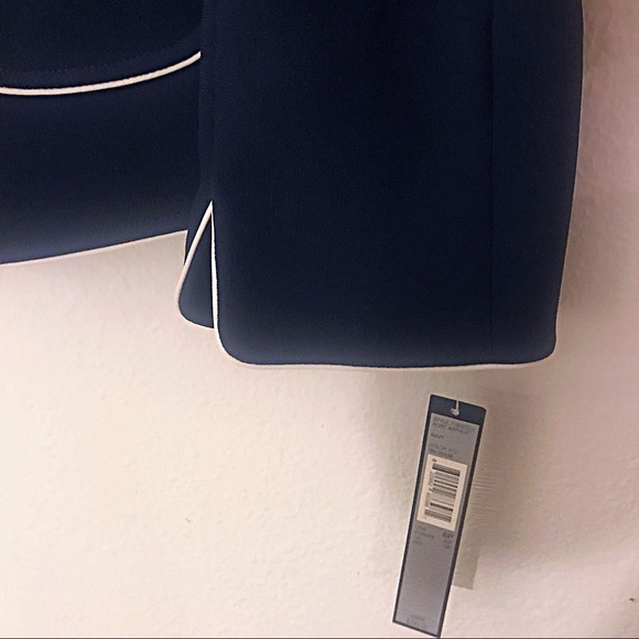 NWT Tahari Navy Blue Blazer Petite Size 6 - Picture 5 of 8